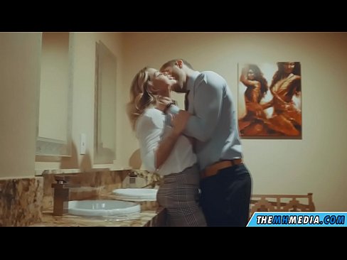 ❤️ Kad krūtiska blondīne pavedina tevi publiskā tualetē ❤️ Porno pie lv.mrvideospornogratis.ru